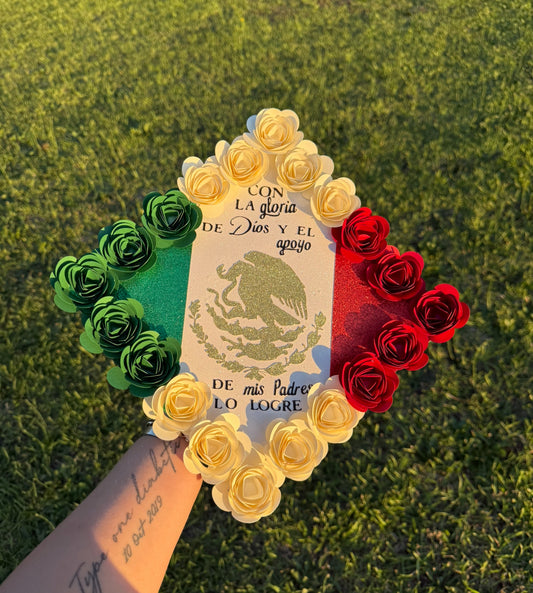 Con la gloria de Dios y el apoyo de mis padres, lo logré Graduation Cap